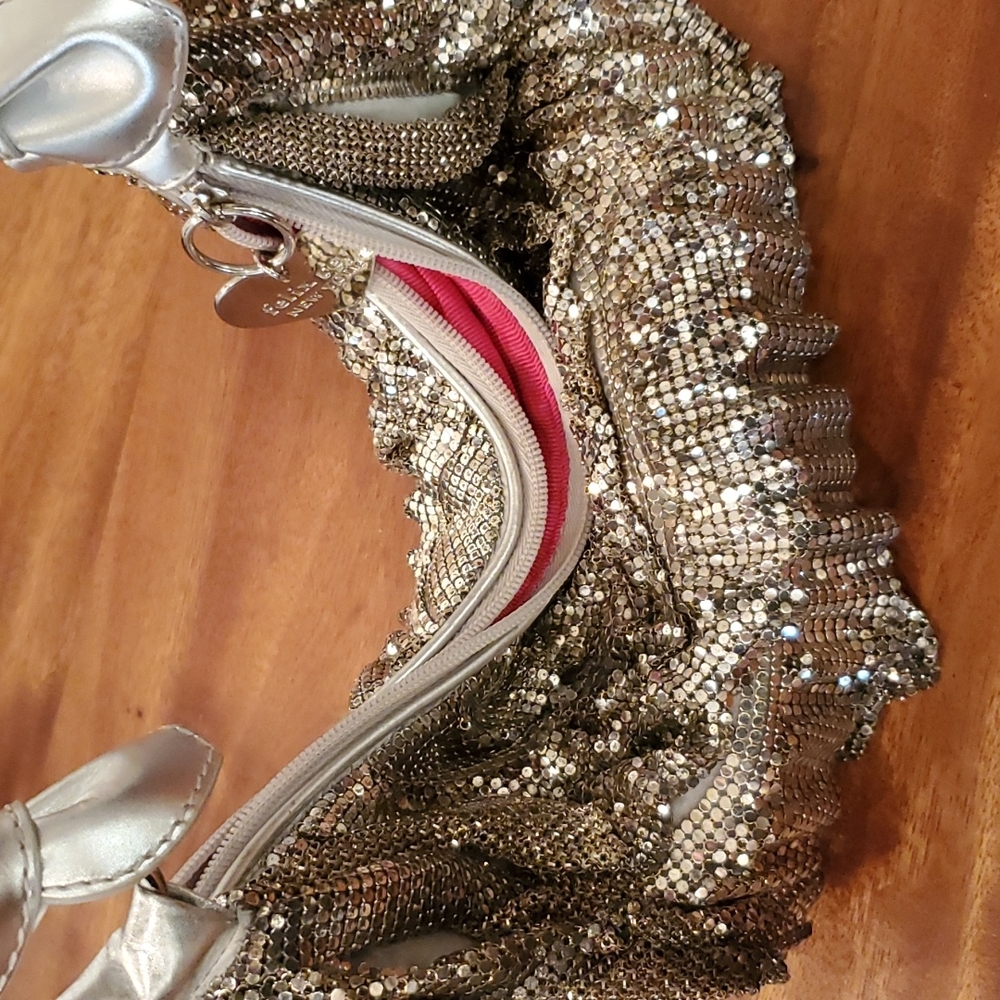 Handbag - Picture 4 of 11